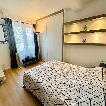 3 Bedrooms 110 M2 Lille